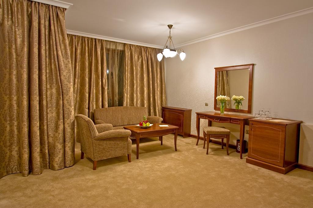 Hotel Berlin Park Vitosha Sofia Room photo