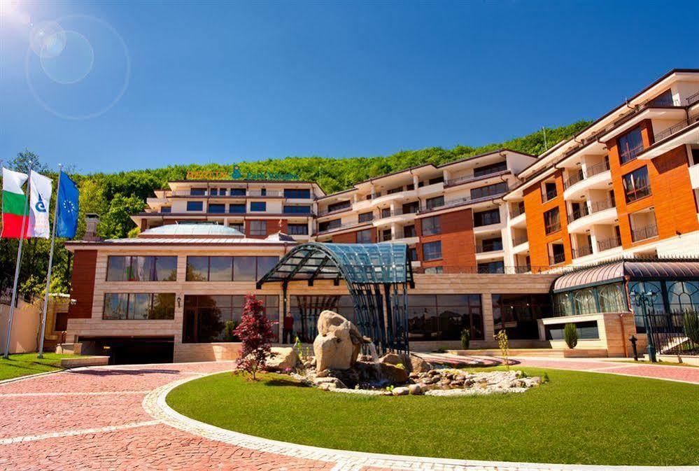 Hotel Berlin Park Vitosha Sofia Exterior photo