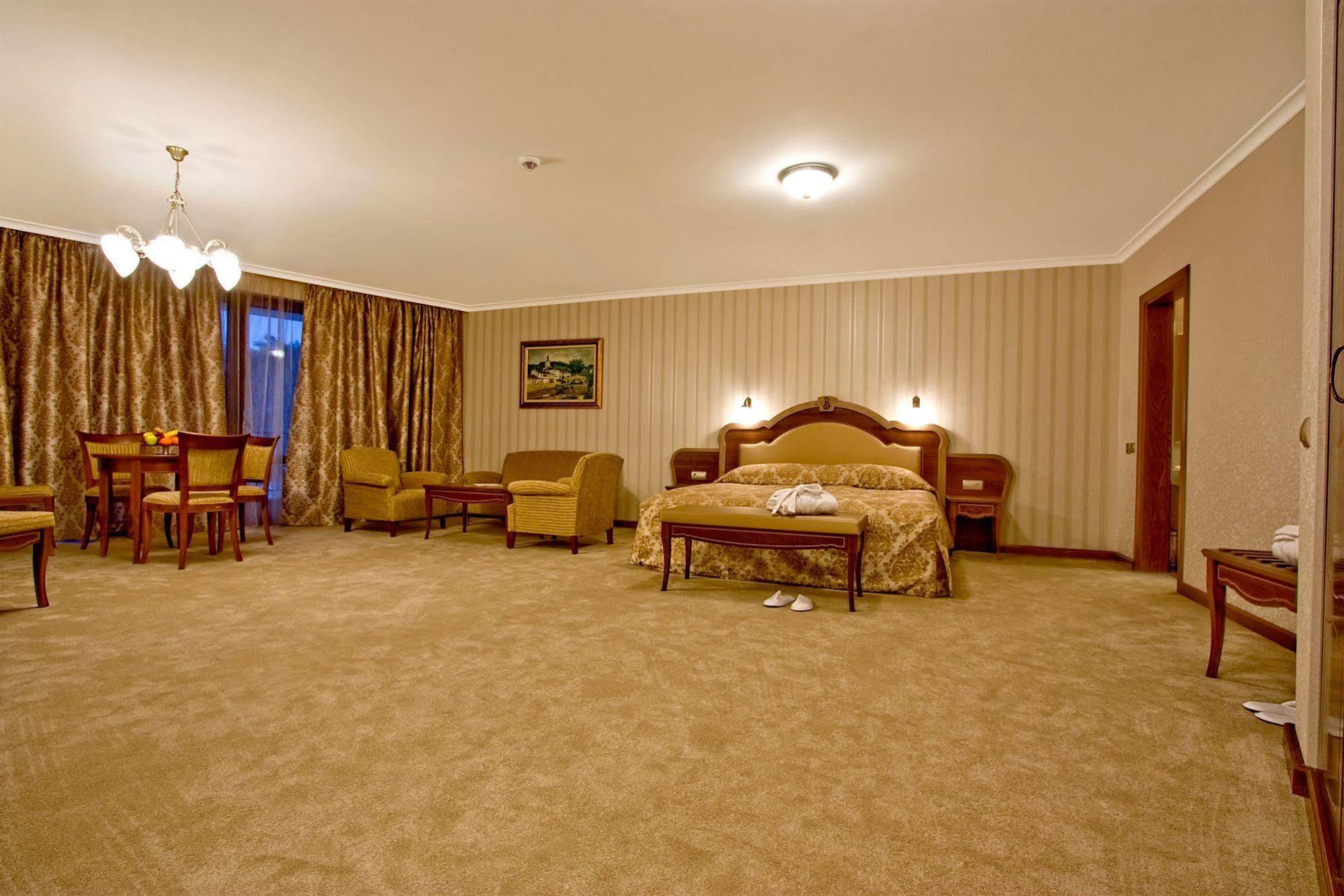 Hotel Berlin Park Vitosha Sofia Room photo
