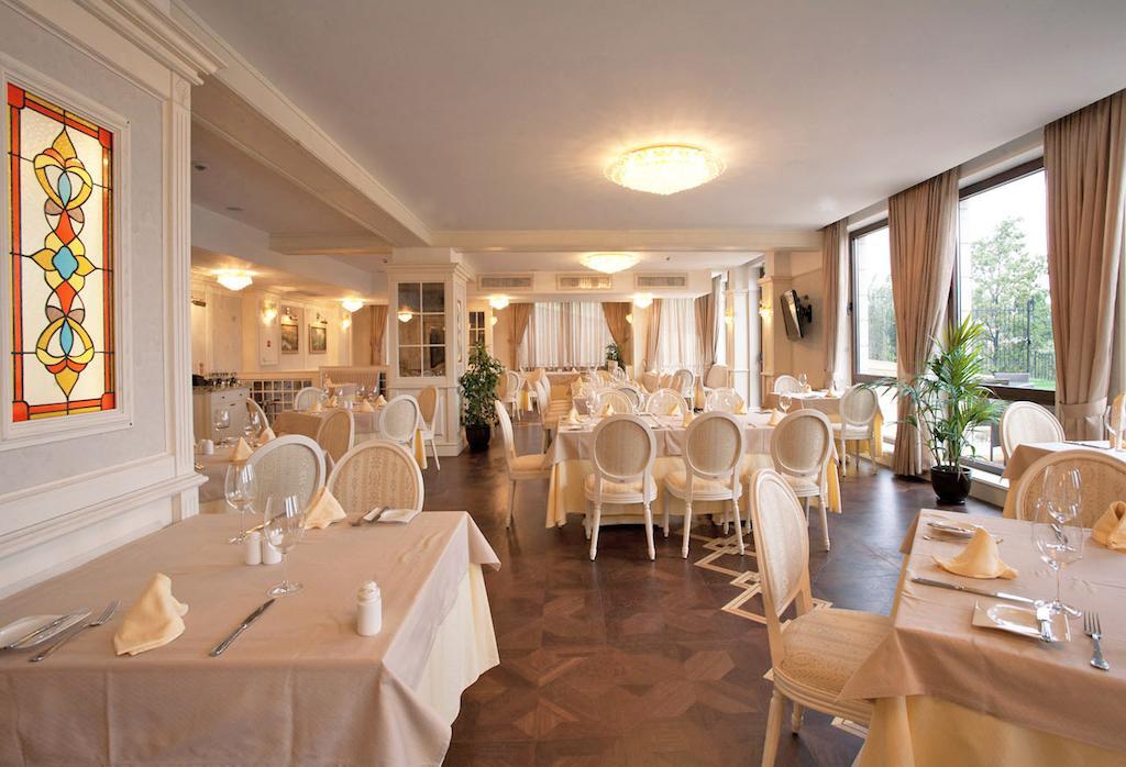 Hotel Berlin Park Vitosha Sofia Exterior photo